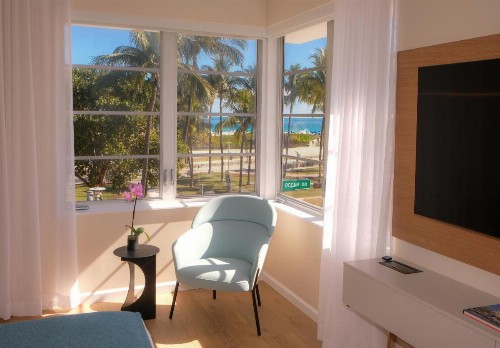 Avalon Hotel - image 17