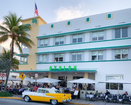 Avalon Hotel - image 35