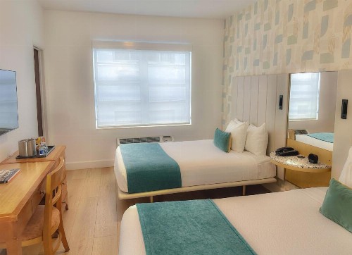 Avalon Hotel - image 47