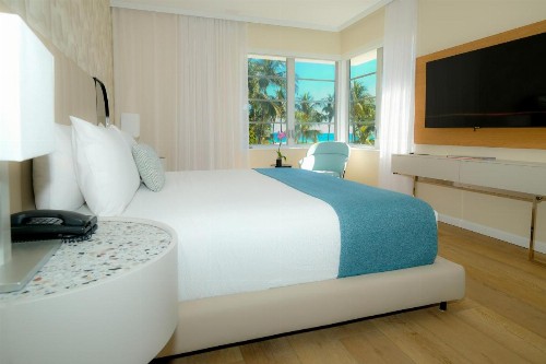 Avalon Hotel - image 8