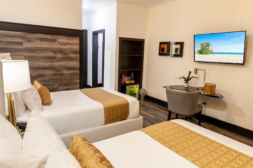 Catalina Hotel & Beach Club - image 12