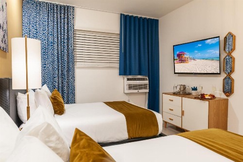 Catalina Hotel & Beach Club - image 2
