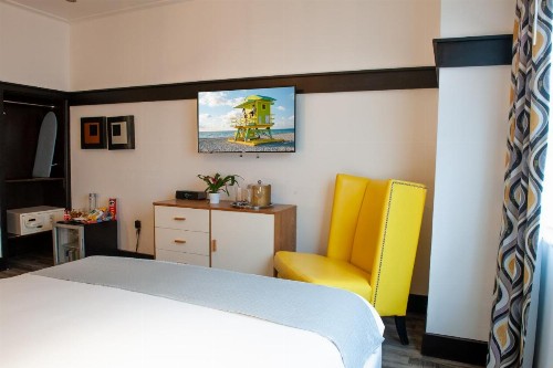 Catalina Hotel & Beach Club - image 20