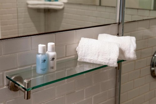 Catalina Hotel & Beach Club - image 21