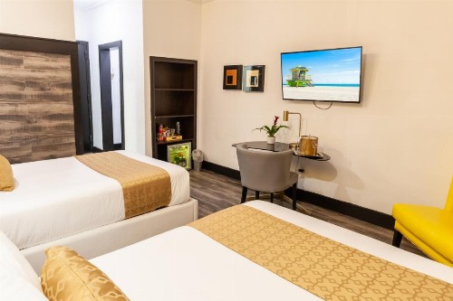 Catalina Hotel & Beach Club - image 39