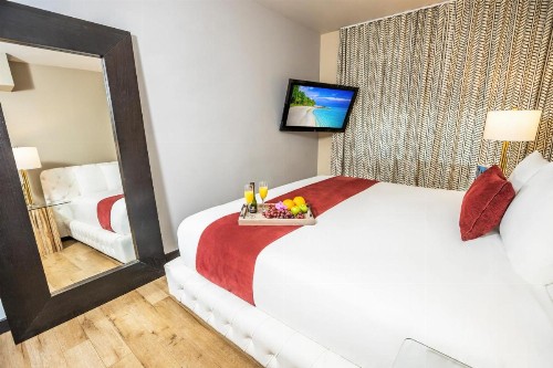 Metropole Suites South Beach - image 3