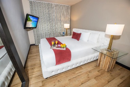 Metropole Suites South Beach - image 8