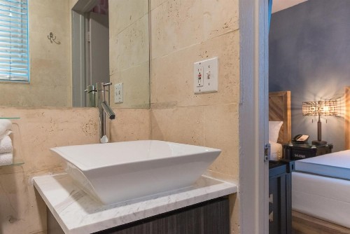 Whitelaw Hotel - image 25