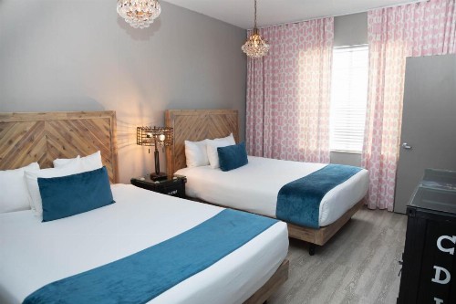 Whitelaw Hotel - image 39