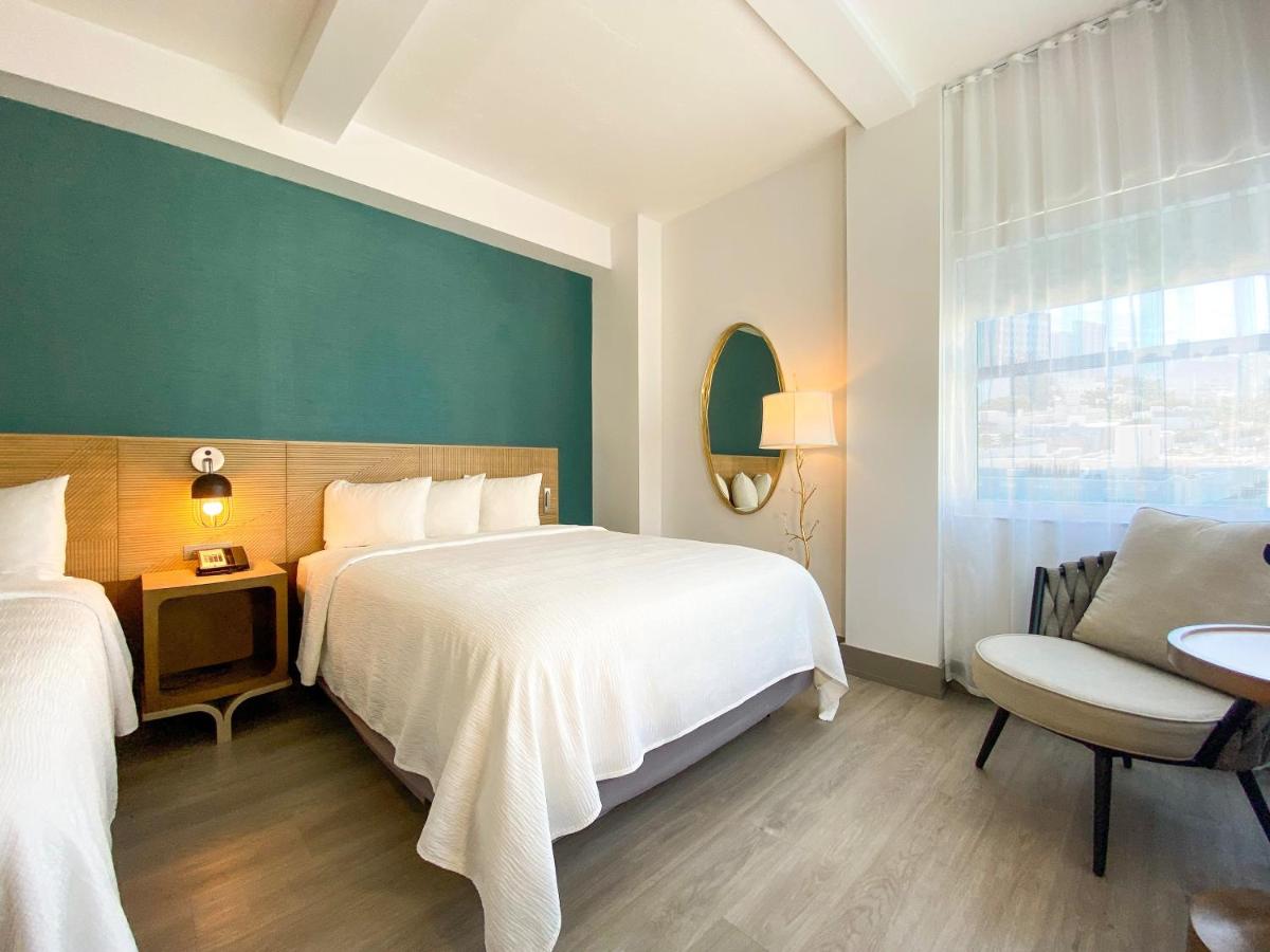 Marseilles Beachfront Hotel - image 7