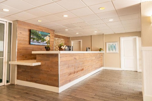 Best Western On The Bay Inn & Marina - image 10