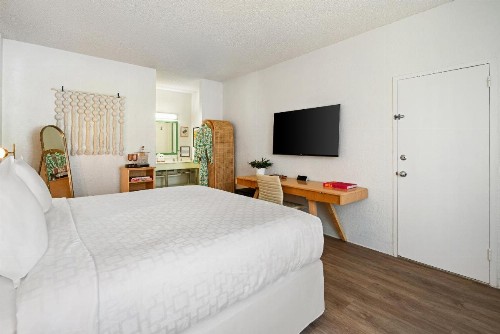 Best Western On The Bay Inn & Marina - image 39