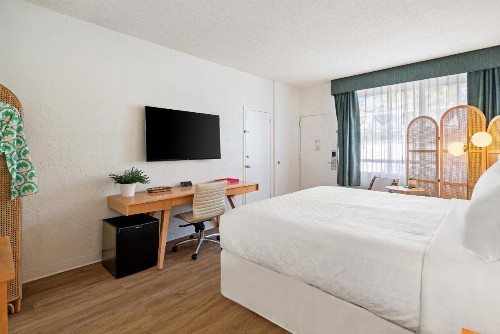 Best Western On The Bay Inn & Marina - image 42