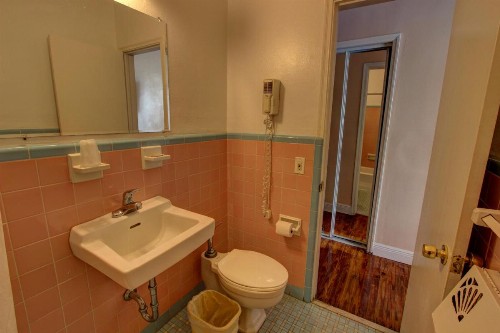 Geneva Hotel - image 31