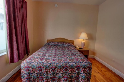 Geneva Hotel - image 38