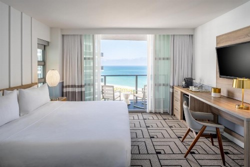 Cadillac Hotel & Beach Club Autograph Collection - image 11