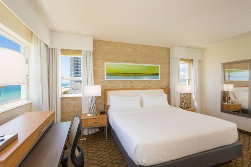 Holiday Inn Miami Beach-Oceanfront an IHG Hotel - image 40
