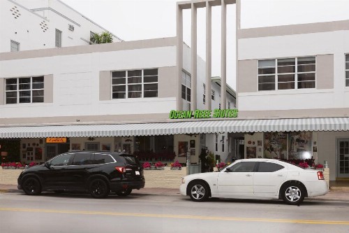 Ocean Reef Suites - image 19