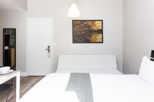 Ocean Reef Suites - image 38