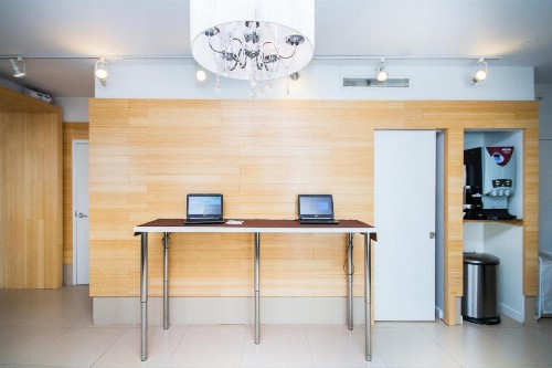 Ocean Reef Suites - image 4