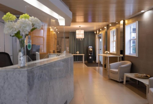 Ocean Reef Suites - image 6
