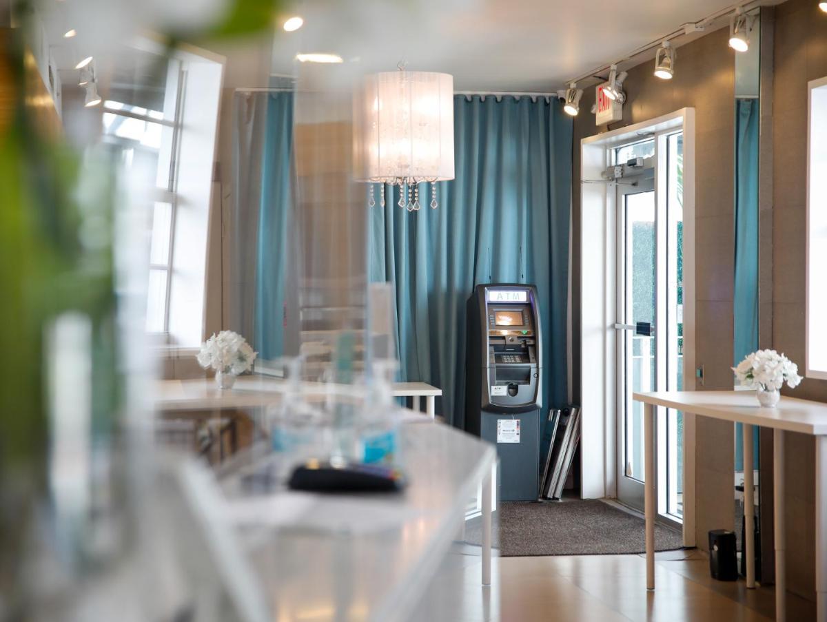 Ocean Reef Suites - image 7