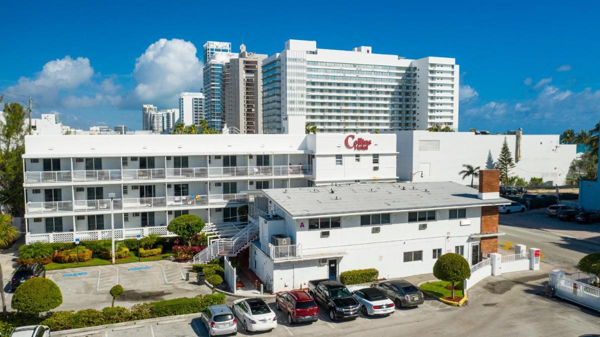 Collins Hotel - main image