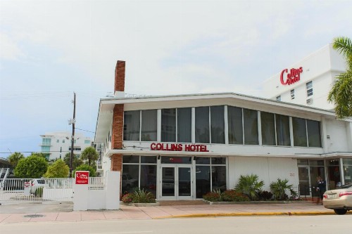 Collins Hotel - image 4