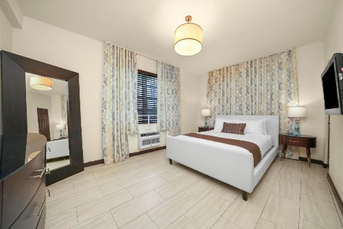 Tradewinds Apartment Hotel Miami Beach - image 27