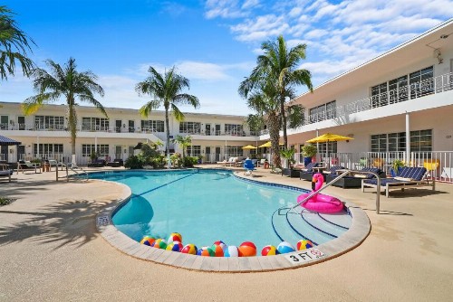 Tradewinds Apartment Hotel Miami Beach - image 8