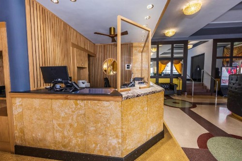 Kent Hotel - image 15