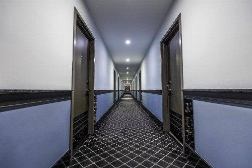Kent Hotel - image 2