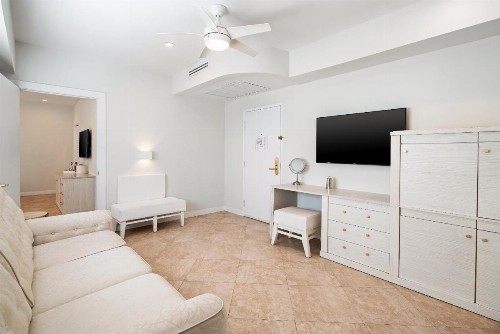 Cardozo Hotel - image 39