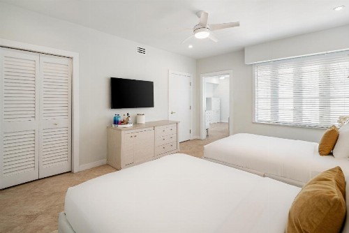 Cardozo Hotel - image 41