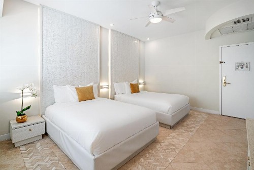 Cardozo Hotel - image 43