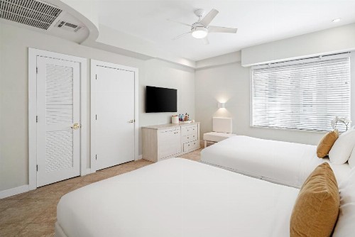 Cardozo Hotel - image 44