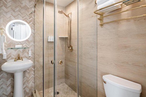 Cardozo Hotel - image 45