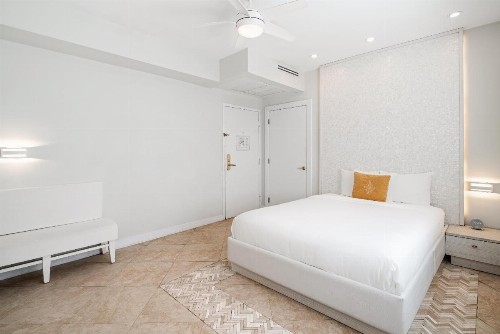 Cardozo Hotel - image 49