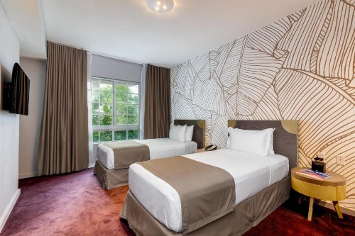 L Hotel - image 9