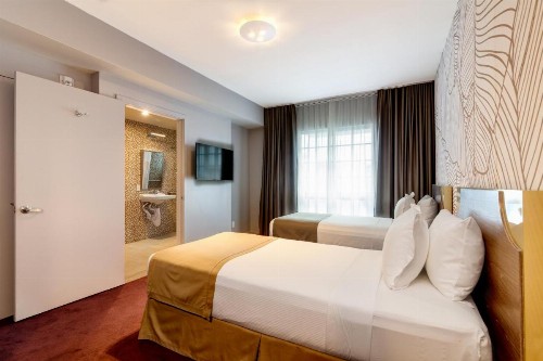 L Hotel - image 11