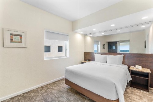 Crystal Beach Suites Oceanfront Hotel - image 21