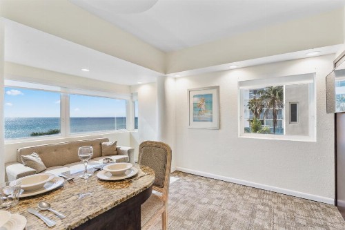 Crystal Beach Suites Oceanfront Hotel - image 23