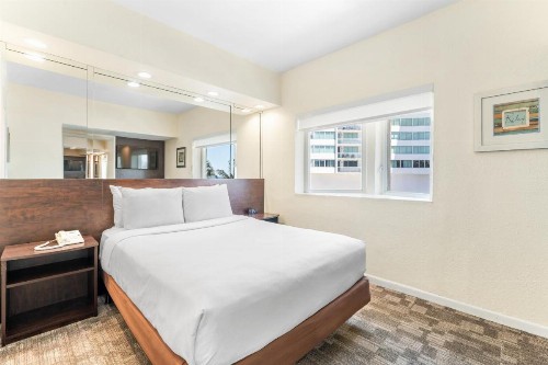 Crystal Beach Suites Oceanfront Hotel - image 25