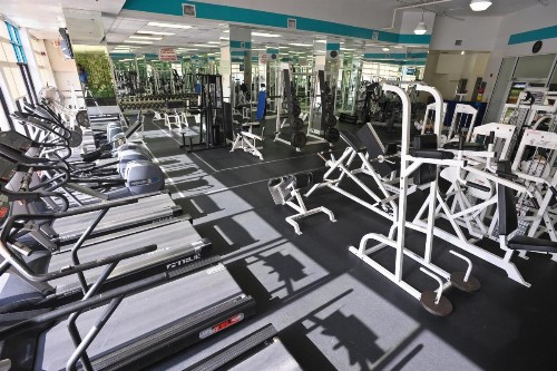 Crystal Beach Suites Oceanfront Hotel - image 3