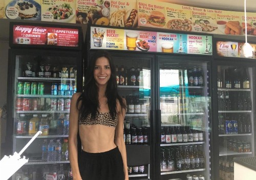 Bikini Hostel Cafe & Beer Garden - image 2