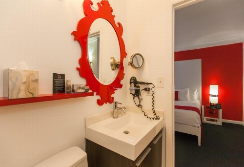 Red South Beach Hotel - image 10