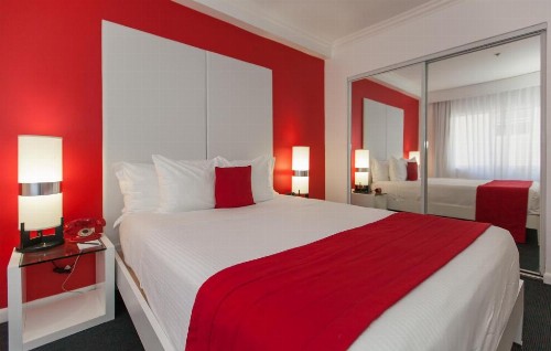 Red South Beach Hotel - image 8