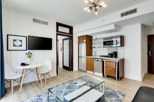 Congress Suites at the Strand - image 12