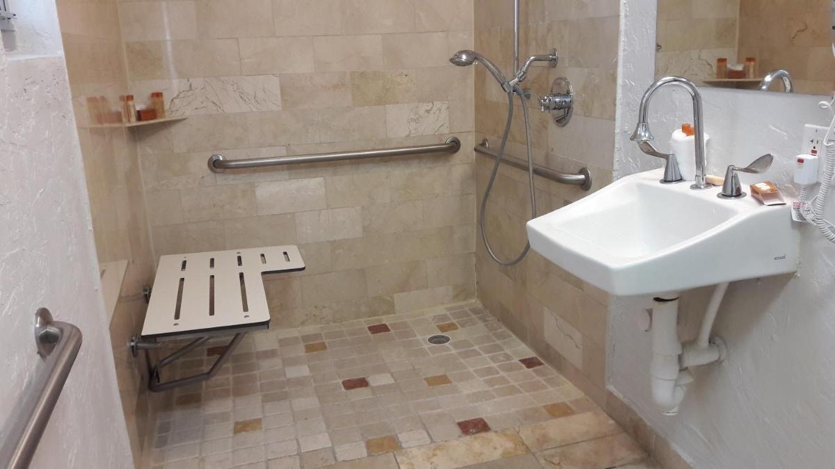 Ocean Five Hotel - image 3