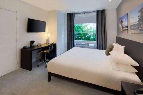 Mimosa Hotel - image 11